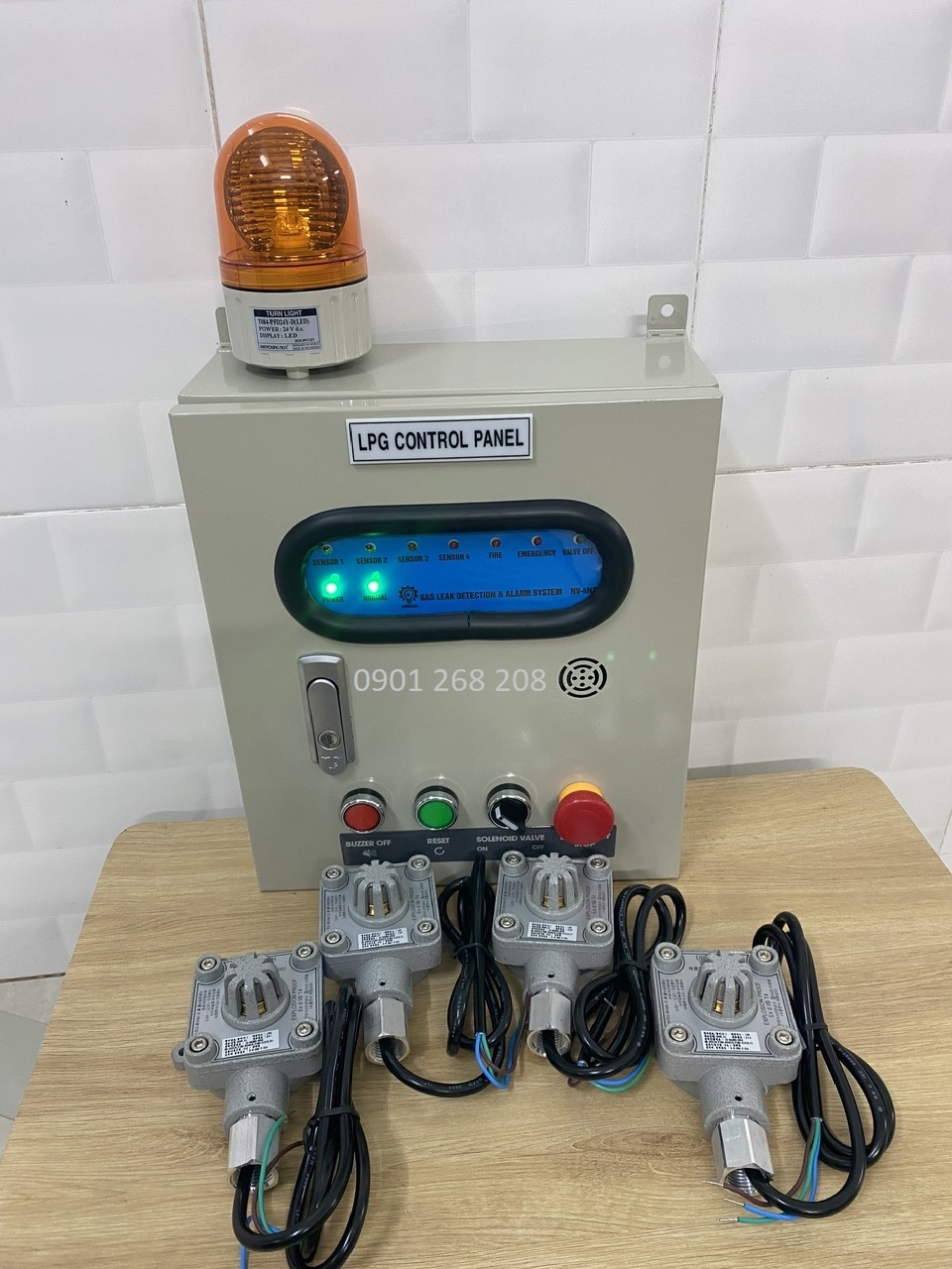 Tủ báo rò gas tích hợp đèn còi báo động